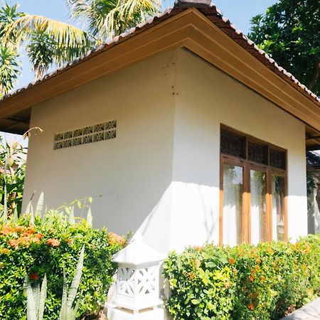 New Starlight Hotel Lovina Exterior photo