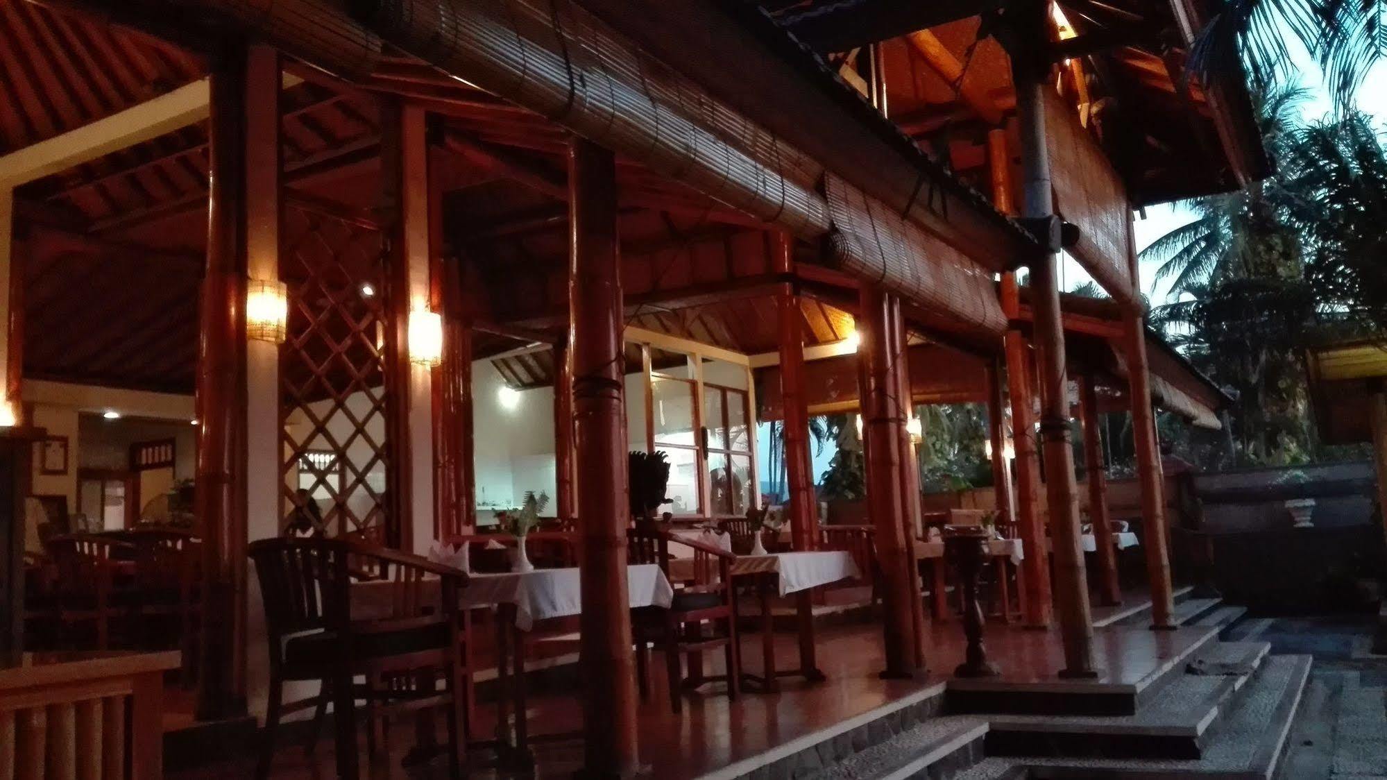 New Starlight Hotel Lovina Exterior photo